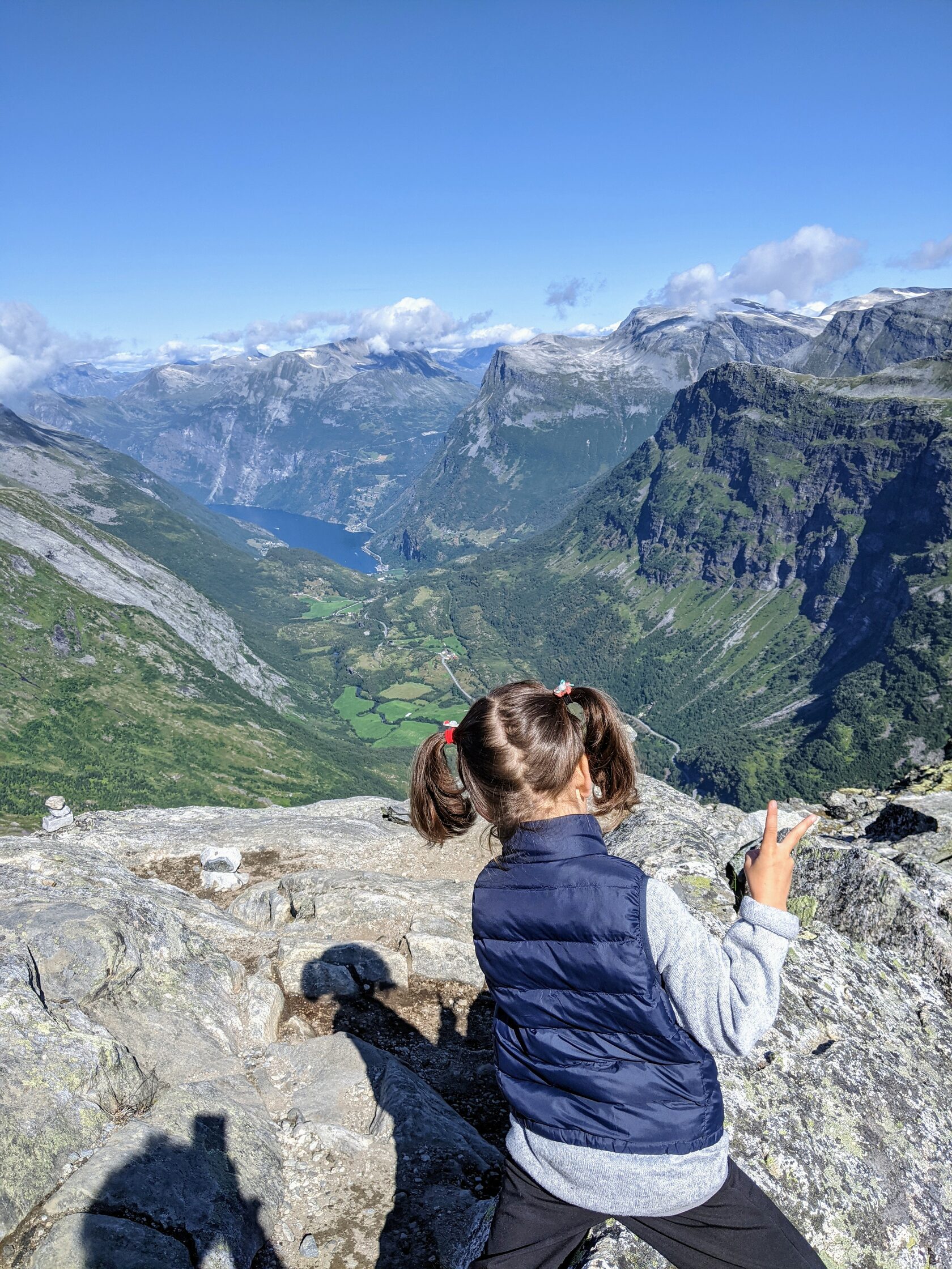 Ninos desarrollando habilidades de vida